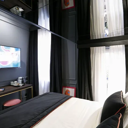 Saint B Boutique Stb