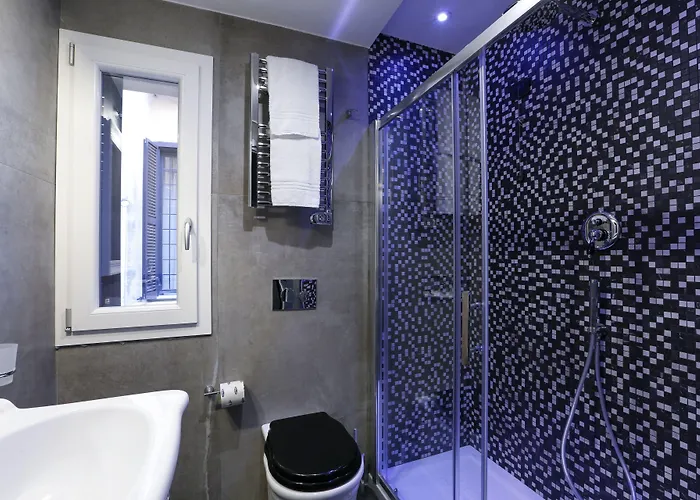 Saint B Boutique Stb