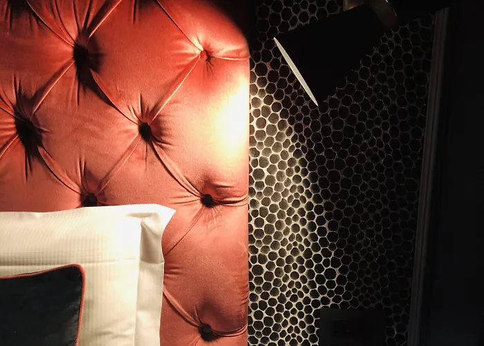 Saint B Boutique Stb